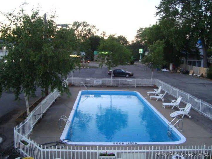 Joys Inn Niagara Falls Exteriör bild